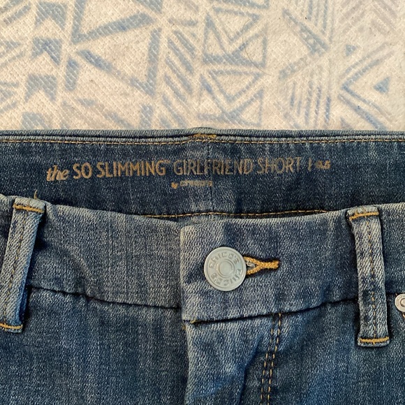 Chico’s So Slimming Girlfriend Denim Shorts - Picture 4 of 8